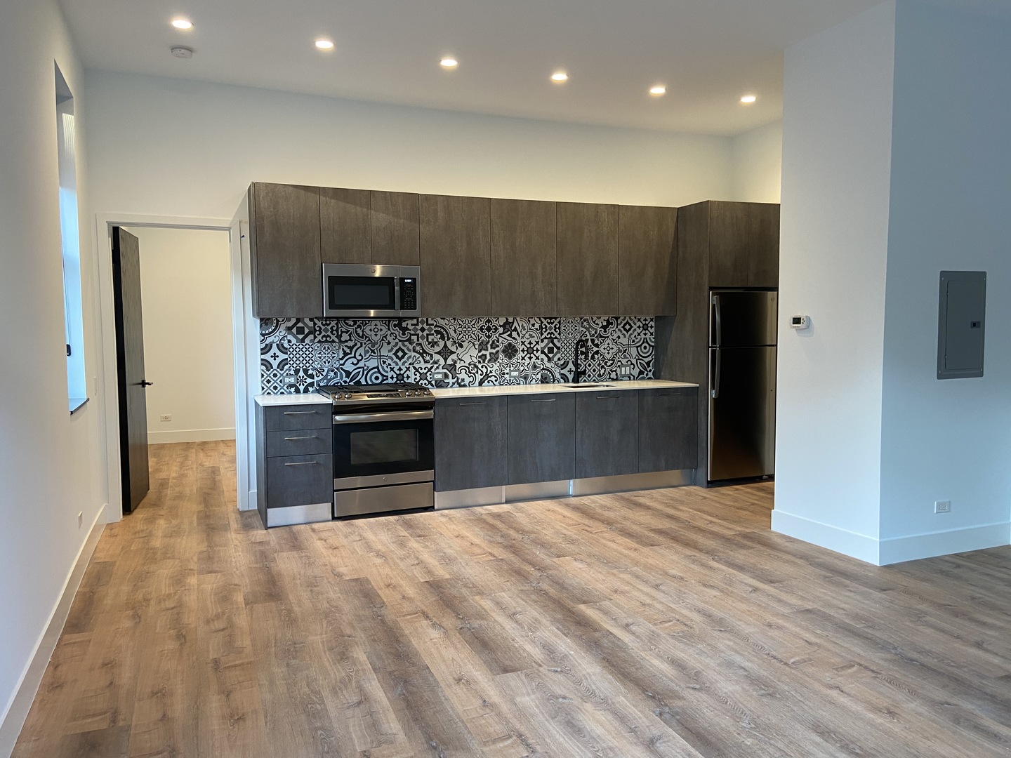 1900 W North Avenue 3R