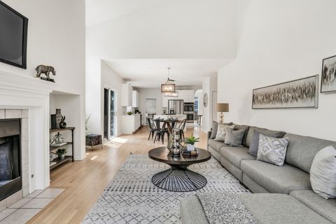 Tiny photo for 699 Snow Cap Court, Gurnee, IL 60031 (MLS # 12478230)