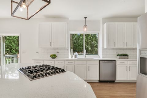 Tiny photo for 699 Snow Cap Court, Gurnee, IL 60031 (MLS # 12478230)