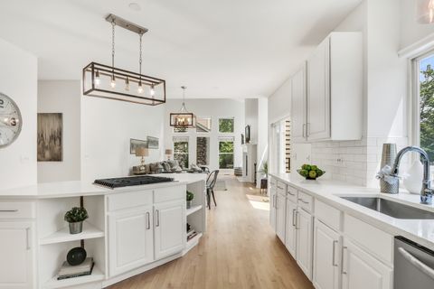 Tiny photo for 699 Snow Cap Court, Gurnee, IL 60031 (MLS # 12478230)