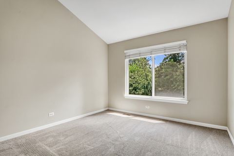 Tiny photo for 699 Snow Cap Court, Gurnee, IL 60031 (MLS # 12478230)