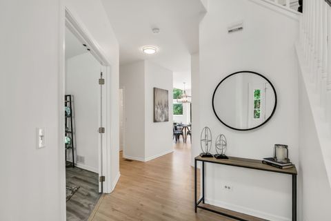 Tiny photo for 699 Snow Cap Court, Gurnee, IL 60031 (MLS # 12478230)