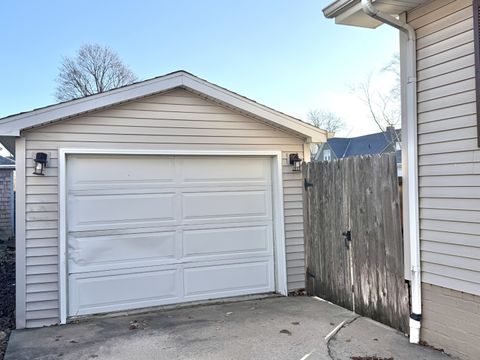 Tiny photo for 2618 7th Street, Peru, IL 61354 (MLS # 12551241)
