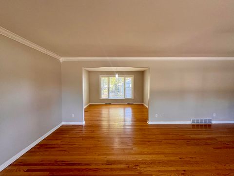 Tiny photo for 425 Cottonwood Road, Frankfort, IL 60423 (MLS # 12485086)