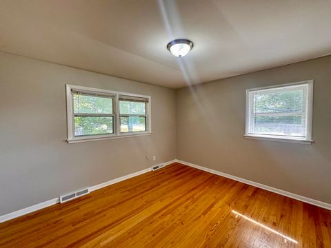 Tiny photo for 425 Cottonwood Road, Frankfort, IL 60423 (MLS # 12485086)