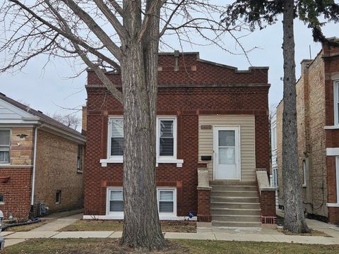 Tiny photo for 2340 Harvey Avenue, Berwyn, IL 60402 (MLS # 12576646)