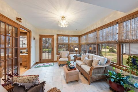 Tiny photo for 909 S Wheaton Avenue, Wheaton, IL 60189 (MLS # 12560754)