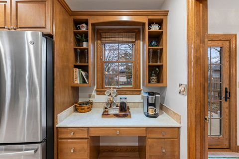 Tiny photo for 909 S Wheaton Avenue, Wheaton, IL 60189 (MLS # 12560754)