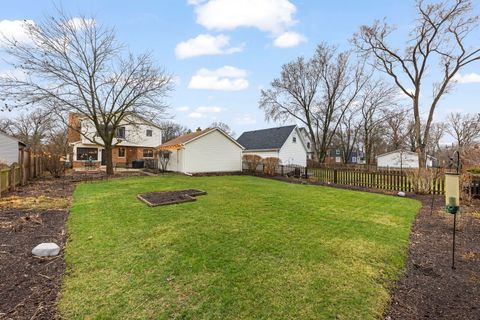 Tiny photo for 909 S Wheaton Avenue, Wheaton, IL 60189 (MLS # 12560754)