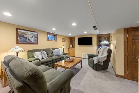 Tiny photo for 909 S Wheaton Avenue, Wheaton, IL 60189 (MLS # 12560754)