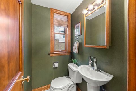 Tiny photo for 909 S Wheaton Avenue, Wheaton, IL 60189 (MLS # 12560754)