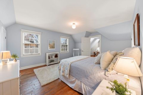 Tiny photo for 909 S Wheaton Avenue, Wheaton, IL 60189 (MLS # 12560754)