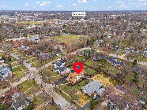 Tiny photo for 909 S Wheaton Avenue, Wheaton, IL 60189 (MLS # 12560754)