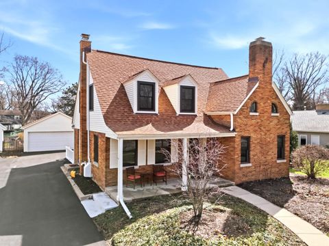 909 S Wheaton Avenue Wheaton IL 60189