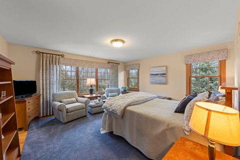 Tiny photo for 909 S Wheaton Avenue, Wheaton, IL 60189 (MLS # 12560754)