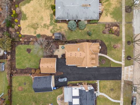 Tiny photo for 909 S Wheaton Avenue, Wheaton, IL 60189 (MLS # 12560754)