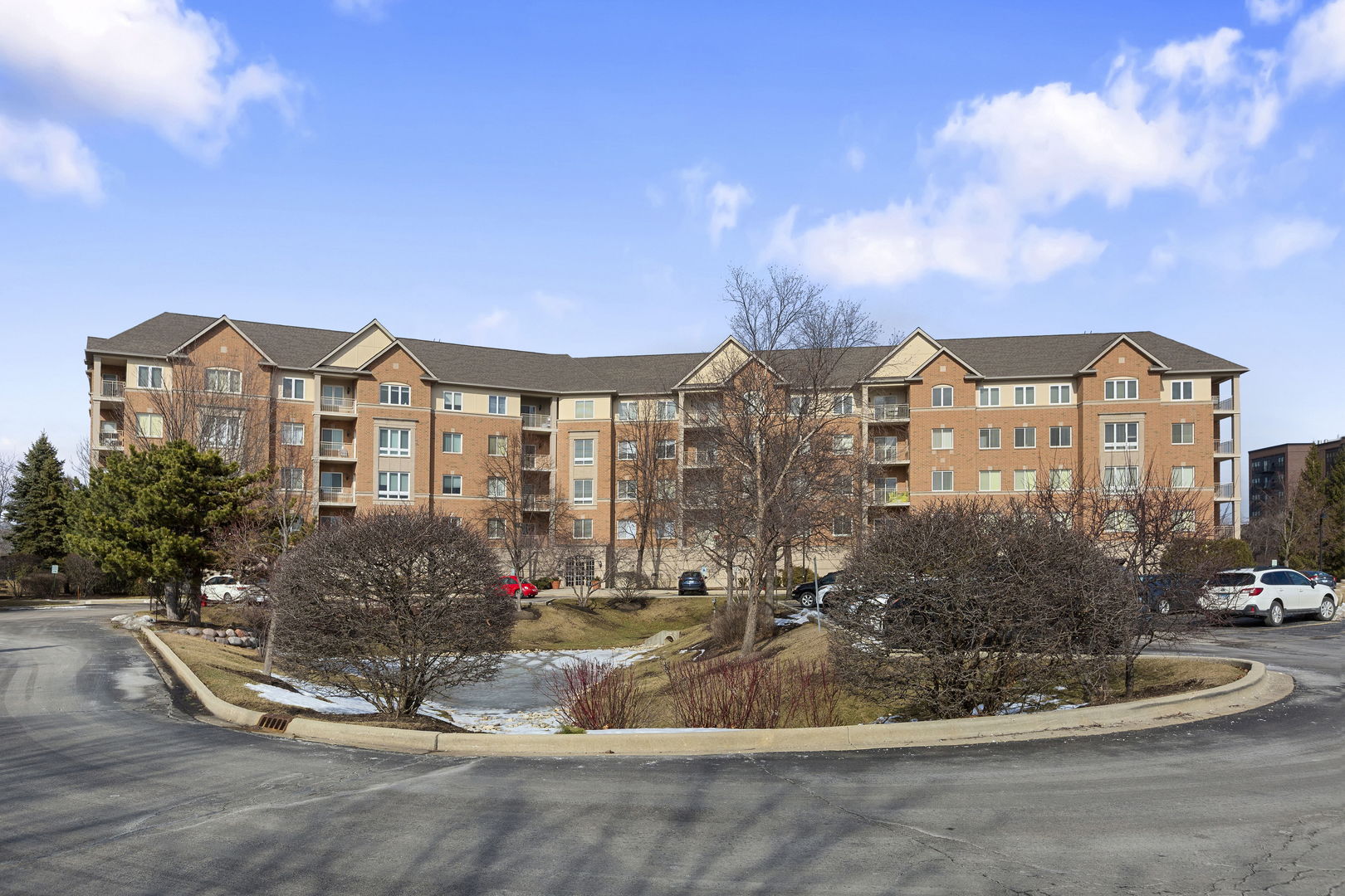 125 N Buffalo Grove Road 104