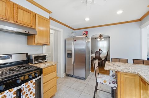 Tiny photo for 9131 Newcastle Avenue, Morton Grove, IL 60053 (MLS # 12513932)