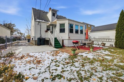 Tiny photo for 9131 Newcastle Avenue, Morton Grove, IL 60053 (MLS # 12513932)