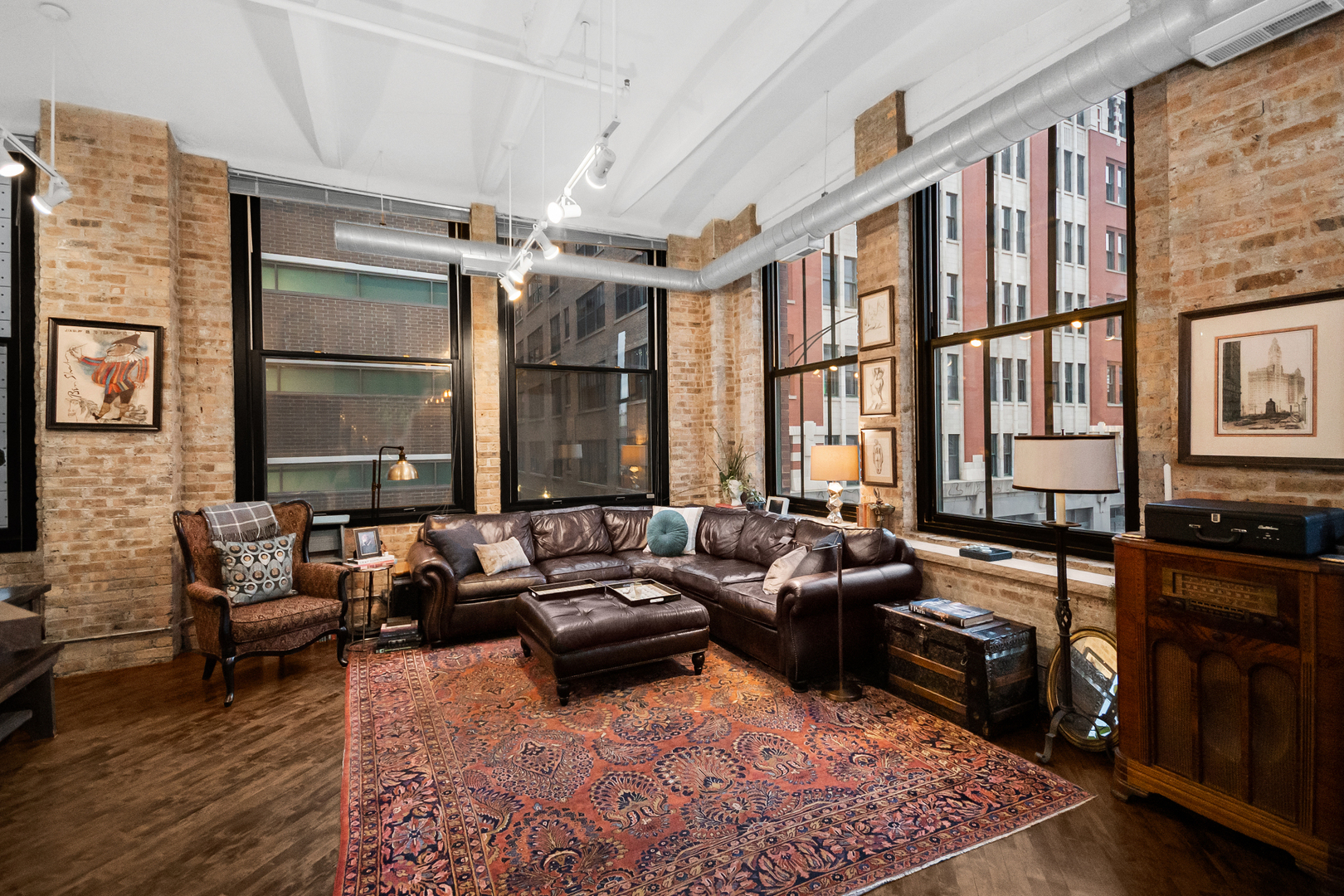 801 S Wells Street 210
