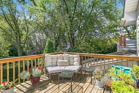 Tiny photo for 910 Division Street, Barrington, IL 60010 (MLS # 12639378)
