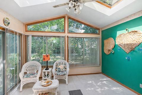 Tiny photo for 910 Division Street, Barrington, IL 60010 (MLS # 12639378)