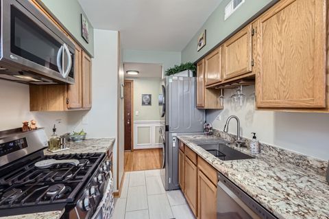 Tiny photo for 28 S 6th Avenue #1D, La Grange, IL 60525 (MLS # 12465305)