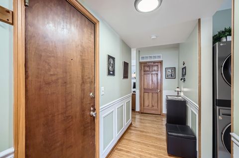 Tiny photo for 28 S 6th Avenue #1D, La Grange, IL 60525 (MLS # 12465305)