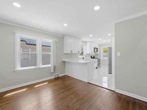 Tiny photo for 13116 S Avenue O Avenue, Chicago, IL 60633 (MLS # 12649982)