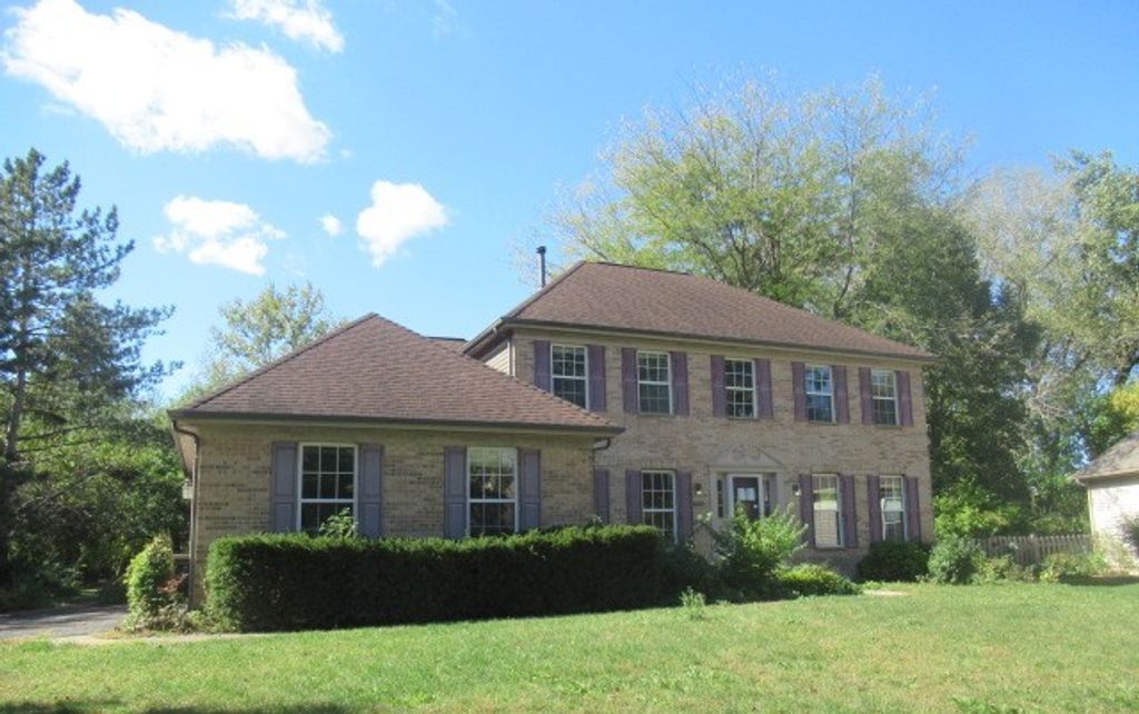 Photo for 600 Brookstone Road, Grayslake, IL 60030 (MLS # 12492926)