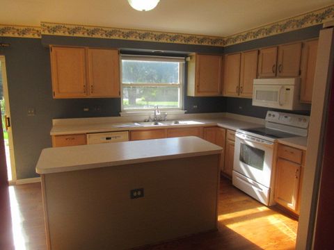 Tiny photo for 600 Brookstone Road, Grayslake, IL 60030 (MLS # 12492926)