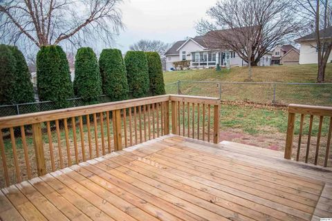 Tiny photo for 2501 Lindsey Court, Quincy, IL 62305 (MLS # 12543951)