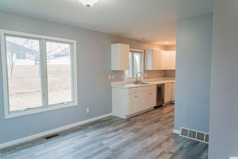 Tiny photo for 2501 Lindsey Court, Quincy, IL 62305 (MLS # 12543951)