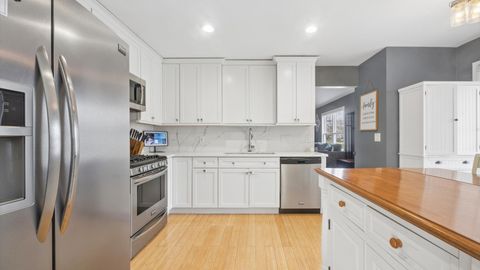 Tiny photo for 992 Ascot Drive, Crystal Lake, IL 60014 (MLS # 12605850)