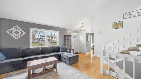 Tiny photo for 992 Ascot Drive, Crystal Lake, IL 60014 (MLS # 12605850)