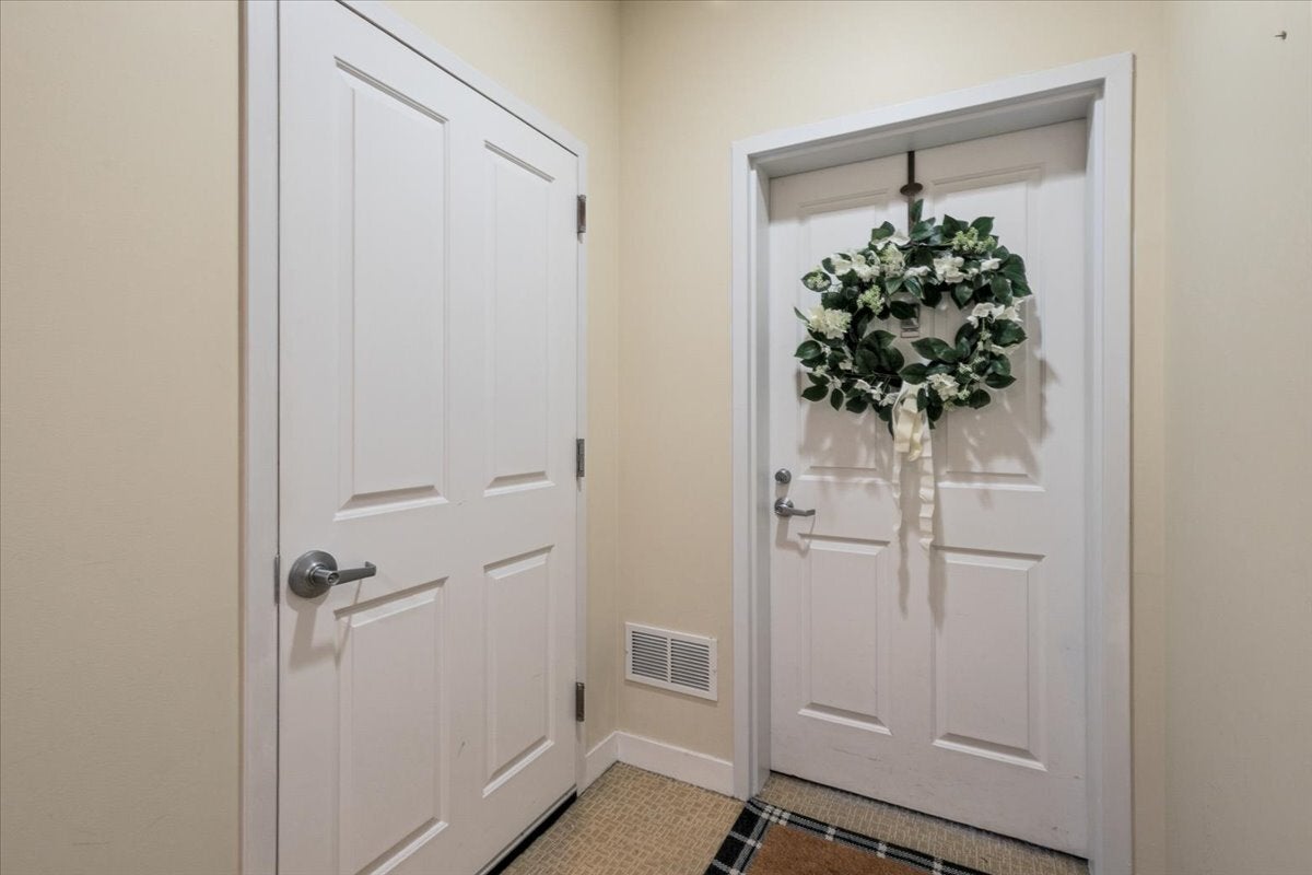 977 Harris Road 34