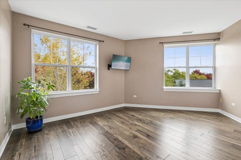 Tiny photo for 977 Harris Road #34, Grayslake, IL 60030 (MLS # 12734229)