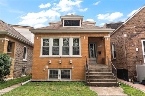 Photo of 3745 W 59th Place, Chicago, IL 60629 (MLS # 12414482)