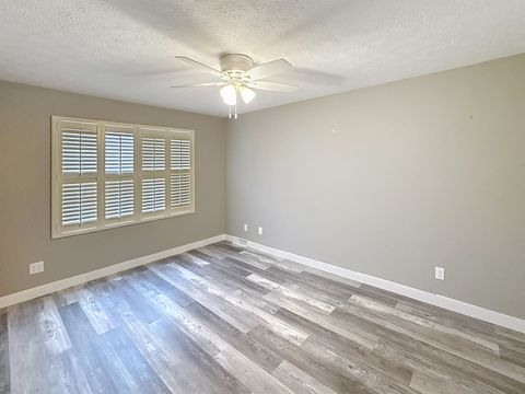 Tiny photo for 400 29th Avenue Drive #7C, Moline, IL 61265 (MLS # 100000149)