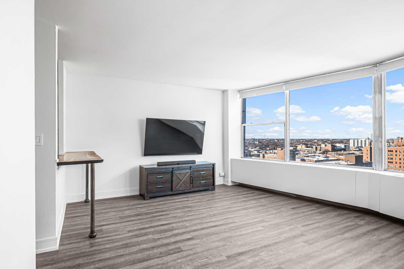 5757 N Sheridan Road 15G