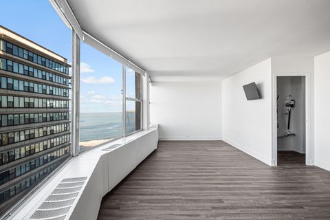 Tiny photo for 5757 N Sheridan Road #15G, Chicago, IL 60660 (MLS # 12566845)