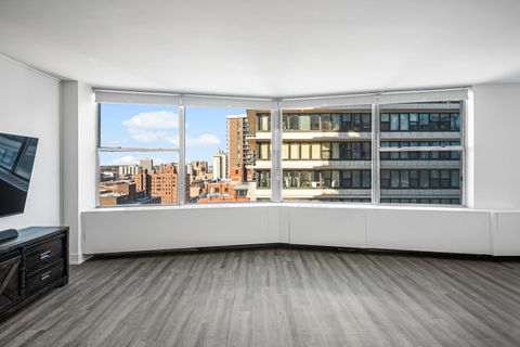 Tiny photo for 5757 N Sheridan Road #15G, Chicago, IL 60660 (MLS # 12566845)