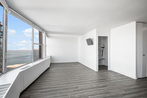 Tiny photo for 5757 N Sheridan Road #15G, Chicago, IL 60660 (MLS # 12566845)