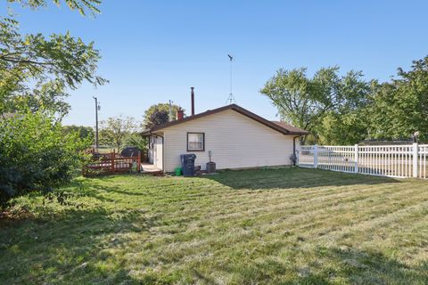 Tiny photo for 1933 Whittier Lane, Schaumburg, IL 60193 (MLS # 12483038)