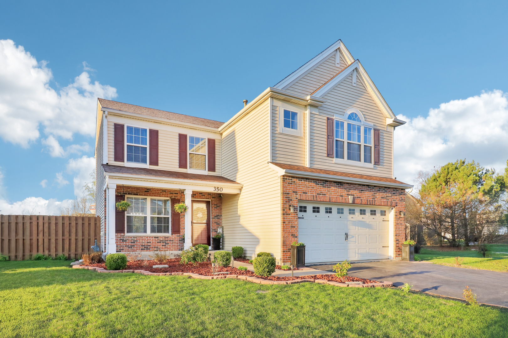350 PRAIRIE RIDGE Drive