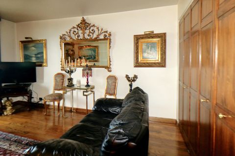 Tiny photo for 6033 N Sheridan Road #40H, Chicago, IL 60660 (MLS # 12468741)
