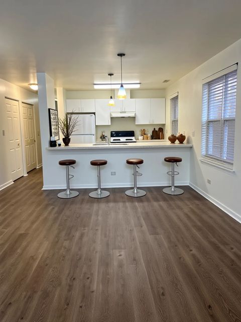 Tiny photo for 653 W Division Street #B, Chicago, IL 60610 (MLS # 12530534)