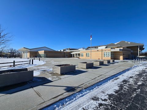 Tiny photo for 175 Margate Court, Lake Bluff, IL 60044 (MLS # 12550062)