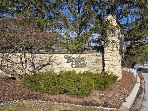 Tiny photo for 175 Margate Court, Lake Bluff, IL 60044 (MLS # 12550062)