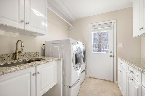 Tiny photo for 175 Margate Court, Lake Bluff, IL 60044 (MLS # 12550062)